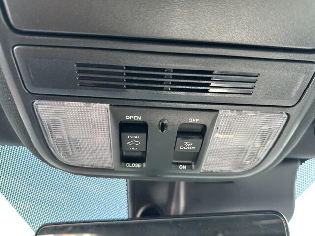 Photo of 2022 Lunar Silver Honda Passport