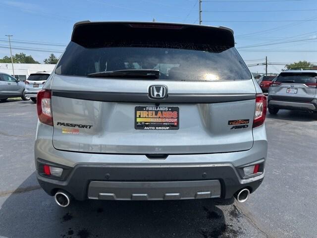 Photo of 2022 Lunar Silver Honda Passport