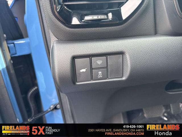 Photo of 2025 Diffused Sky Pearl Honda Pilot