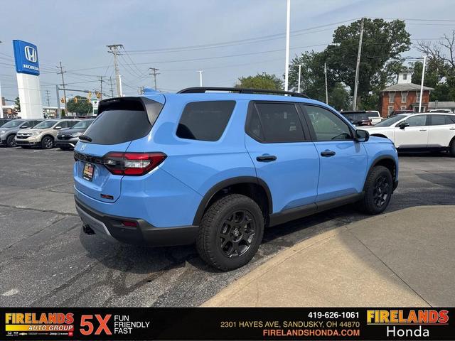 Photo of 2025 Diffused Sky Pearl Honda Pilot