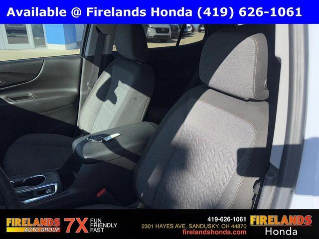 Photo of 2022 Iridescent Pearl Tricoat Chevrolet Equinox