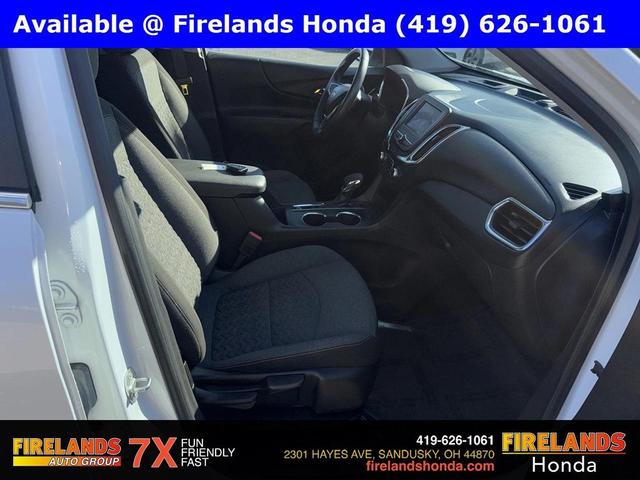 Photo of 2022 Iridescent Pearl Tricoat Chevrolet Equinox