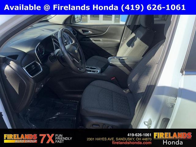 Photo of 2022 Iridescent Pearl Tricoat Chevrolet Equinox