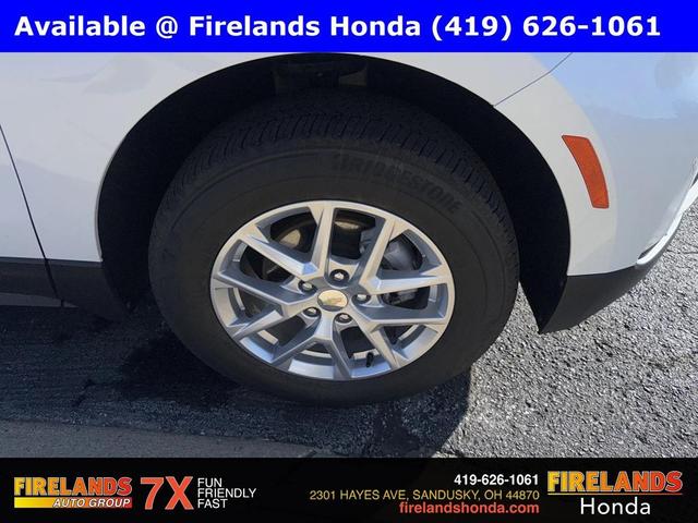 Photo of 2022 Iridescent Pearl Tricoat Chevrolet Equinox