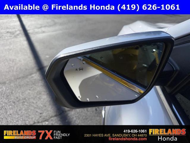 Photo of 2022 Iridescent Pearl Tricoat Chevrolet Equinox