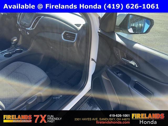 Photo of 2022 Iridescent Pearl Tricoat Chevrolet Equinox