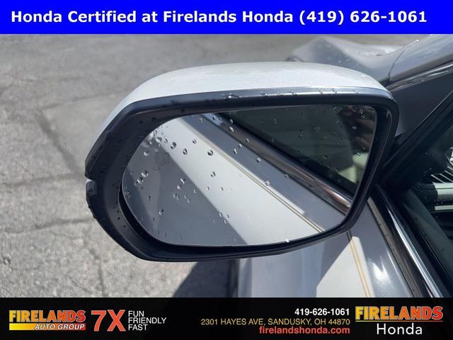 Photo of 2022 Platinum White Pearl Honda CR-V