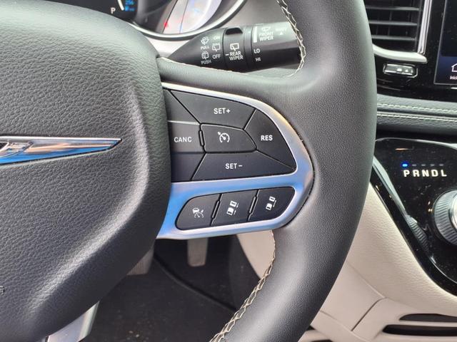 Photo of 2022 Ceramic Gray Clearcoat Chrysler Pacifica Hybrid