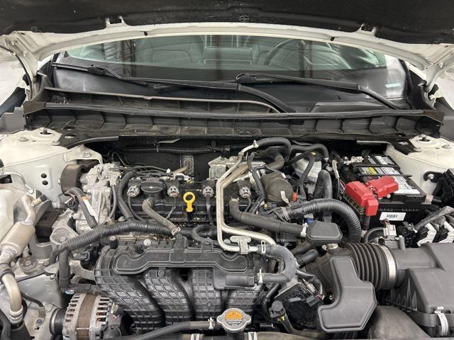 Photo of 2021 Pearl White Tricoat Nissan Altima