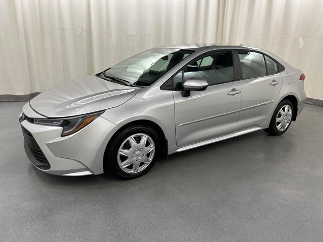 Photo of 2024 Midnight Black Metallic Toyota Corolla