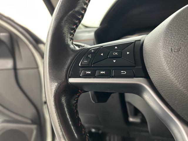 Photo of 2022 Pearl White Tricoat Nissan Altima
