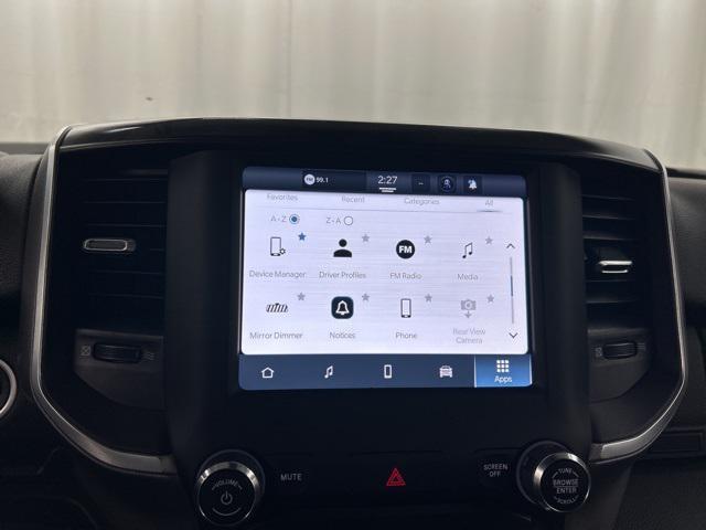 Photo of 2024 Diamond Black Crystal Pearlcoat RAM 2500