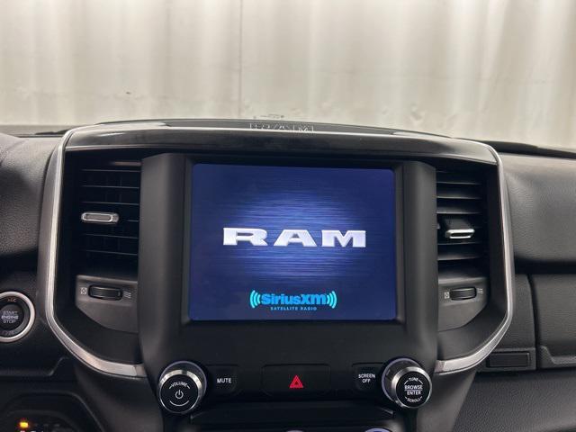 Photo of 2024 Diamond Black Crystal Pearlcoat RAM 2500