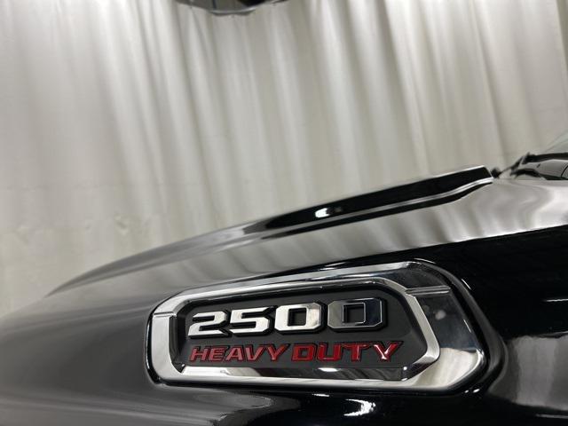 Photo of 2024 Diamond Black Crystal Pearlcoat RAM 2500