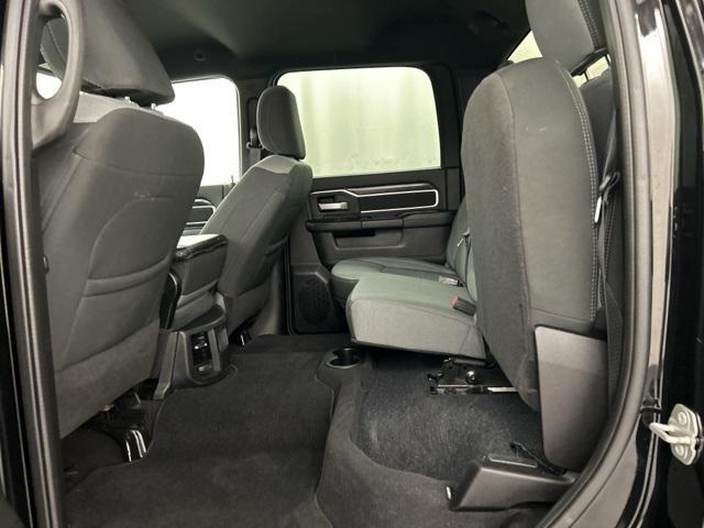 Photo of 2024 Diamond Black Crystal Pearlcoat RAM 2500