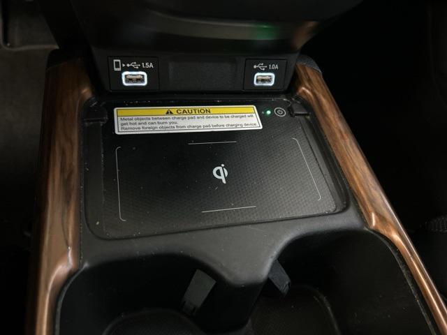 Photo of 2022 Crystal Black Pearl Honda CR-V