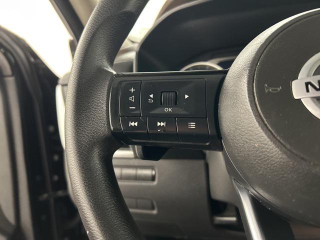 Photo of 2021 Super Black Nissan Rogue