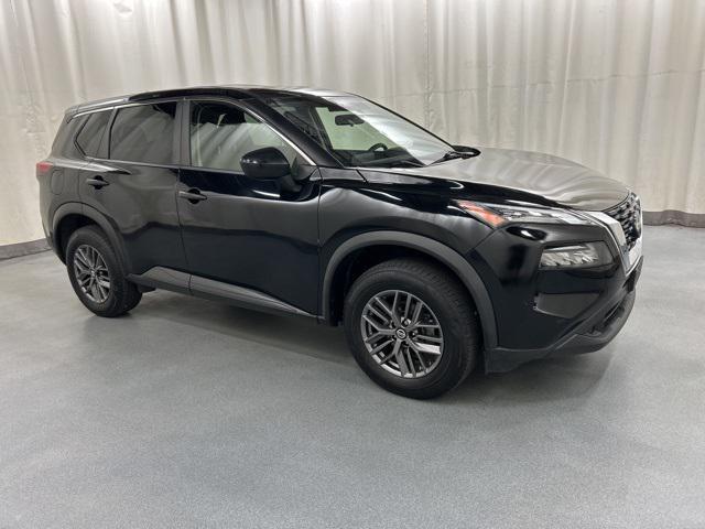 Photo of 2021 Super Black Nissan Rogue