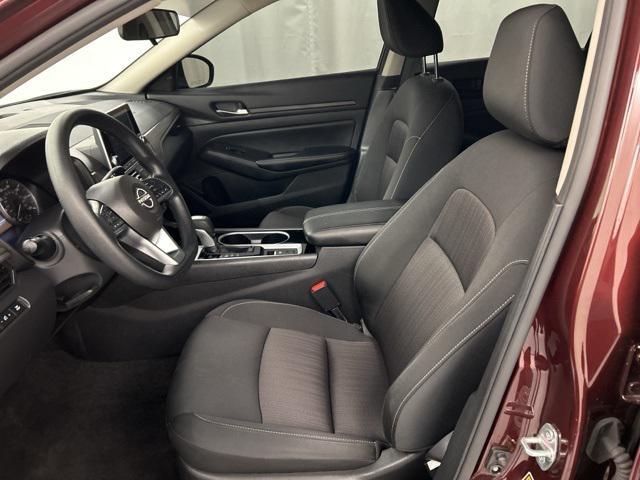 Photo of 2024 Garnet Pearl Metallic Nissan Altima