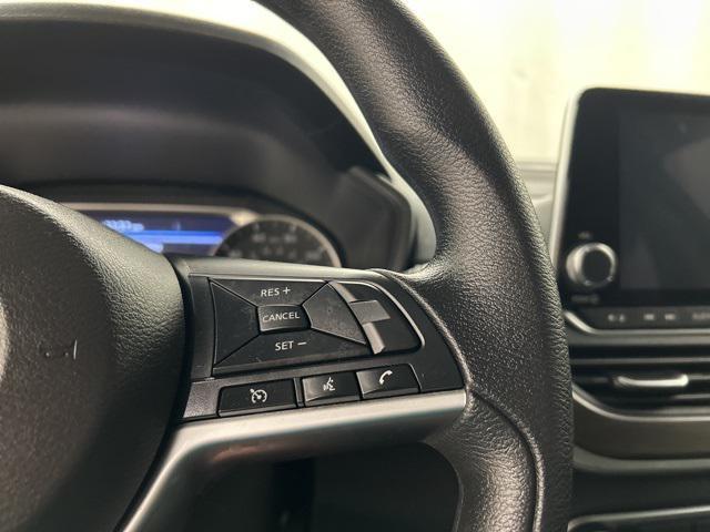 Photo of 2024 Garnet Pearl Metallic Nissan Altima