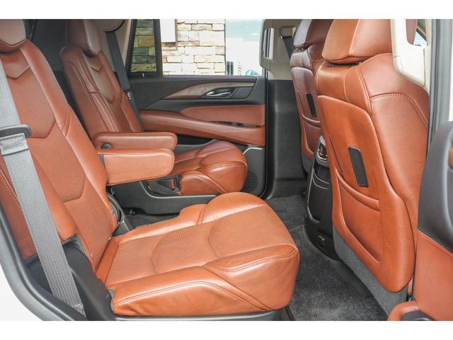 Photo of 2019 Crystal White Tricoat Cadillac Escalade