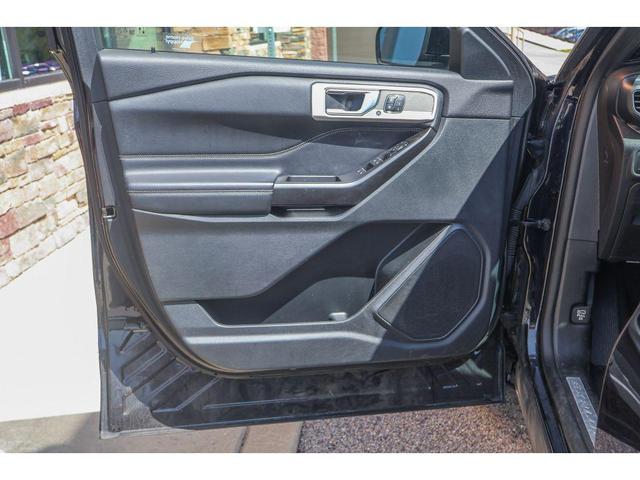Photo of 2020 Agate Black Metallic Ford Explorer