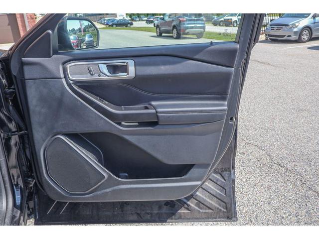 Photo of 2020 Agate Black Metallic Ford Explorer