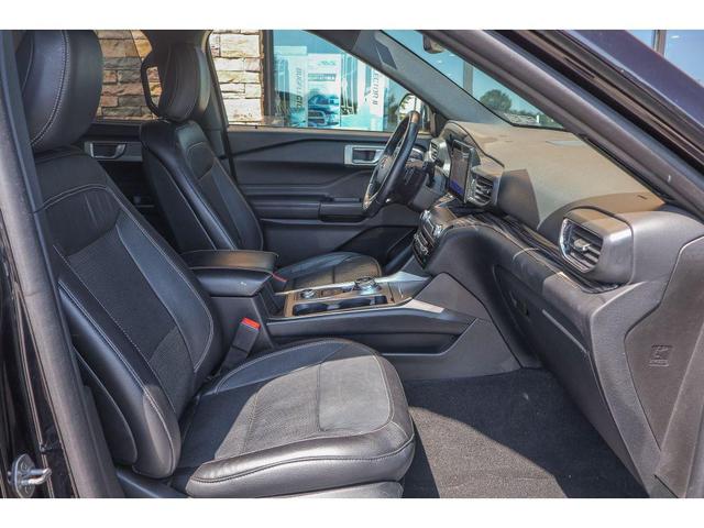 Photo of 2020 Agate Black Metallic Ford Explorer