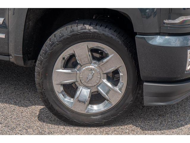 Photo of 2017 Graphite Metallic Chevrolet Silverado 1500