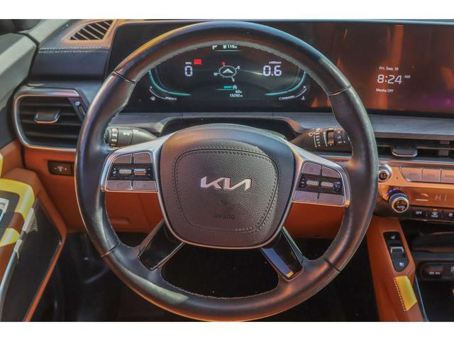 Photo of 2024 Ebony Black Kia Telluride