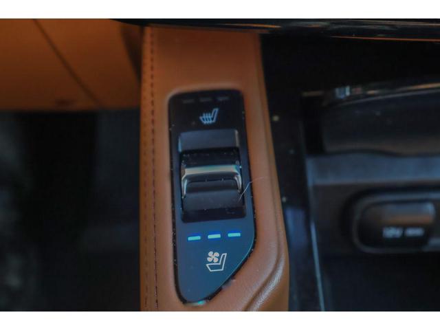 Photo of 2024 Ebony Black Kia Telluride