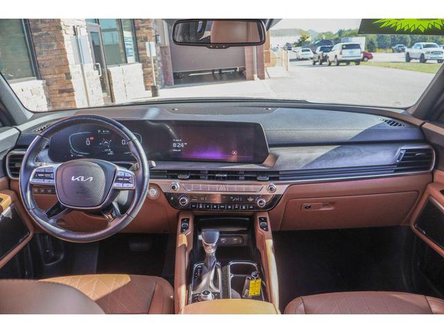 Photo of 2024 Ebony Black Kia Telluride