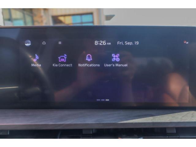 Photo of 2024 Ebony Black Kia Telluride