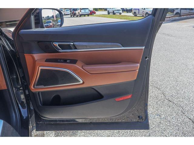 Photo of 2024 Ebony Black Kia Telluride
