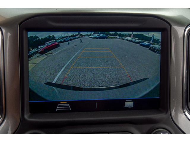 Photo of 2022 Silver Ice Metallic Chevrolet Silverado 2500
