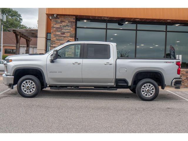 Photo of 2022 Silver Ice Metallic Chevrolet Silverado 2500