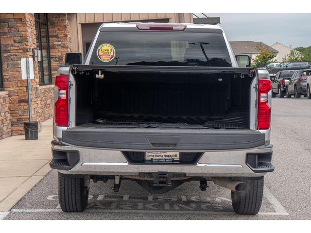 Photo of 2022 Silver Ice Metallic Chevrolet Silverado 2500