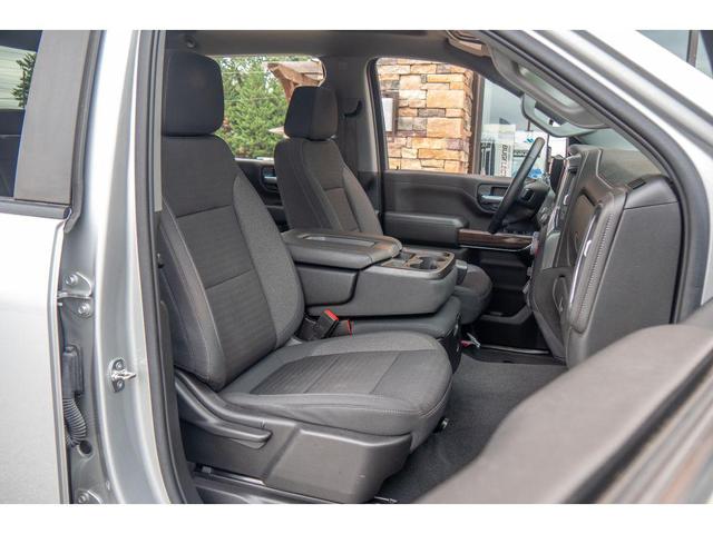 Photo of 2022 Silver Ice Metallic Chevrolet Silverado 2500