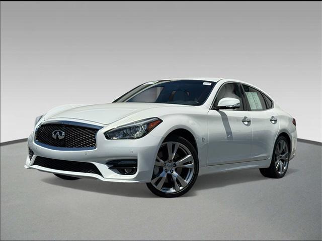 2015 Infiniti Q70