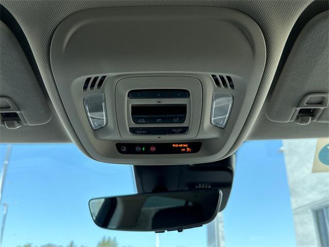 Photo of 2022 Satin Steel Metallic Buick Envision