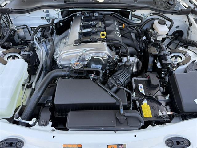Photo of 2025 Snowflake White Pearl Mica Mazda MX-5 Miata