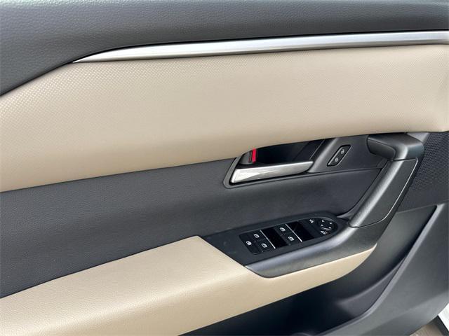 Photo of 2025 Wind Chill Pearl Mazda CX-50