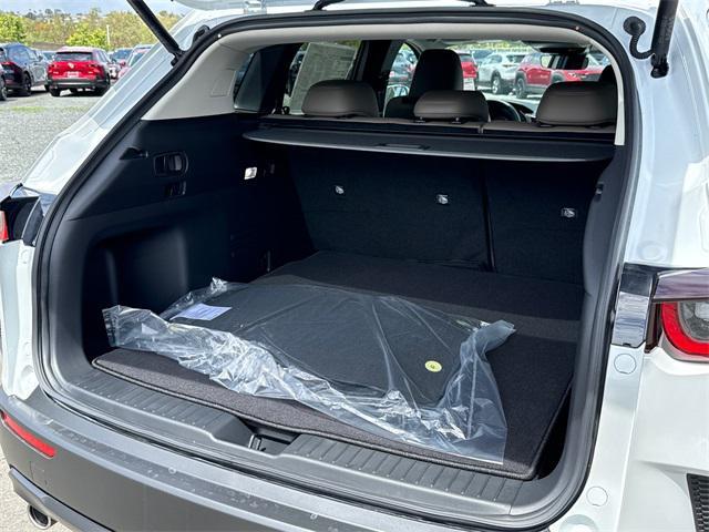 Photo of 2025 Wind Chill Pearl Mazda CX-50