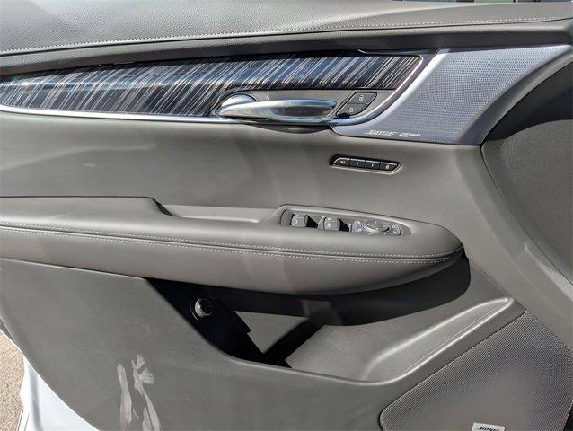 Photo of 2025 Crystal White Tricoat Cadillac XT6