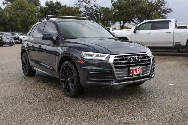 Photo of 2018 Gray Metallic Audi Q5