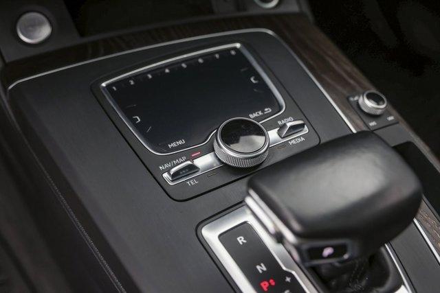 Photo of 2018 Gray Metallic Audi Q5