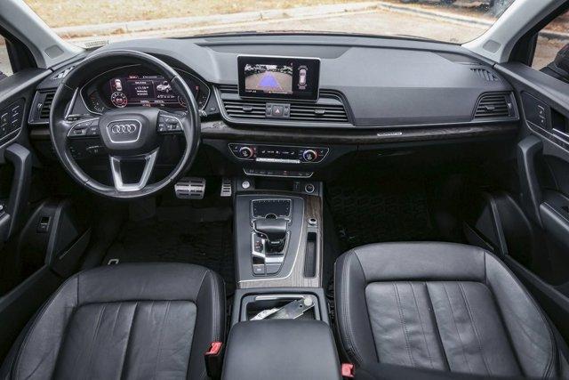 Photo of 2018 Gray Metallic Audi Q5
