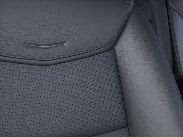 Photo of 2025 Crystal White Tricoat Cadillac XT6