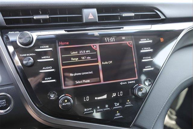 Photo of 2019 White Toyota Camry