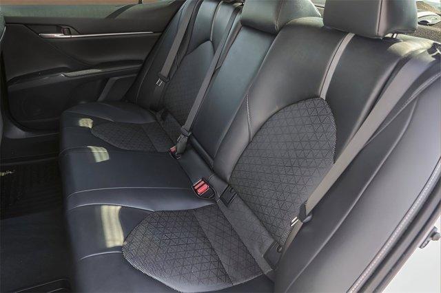Photo of 2019 White Toyota Camry